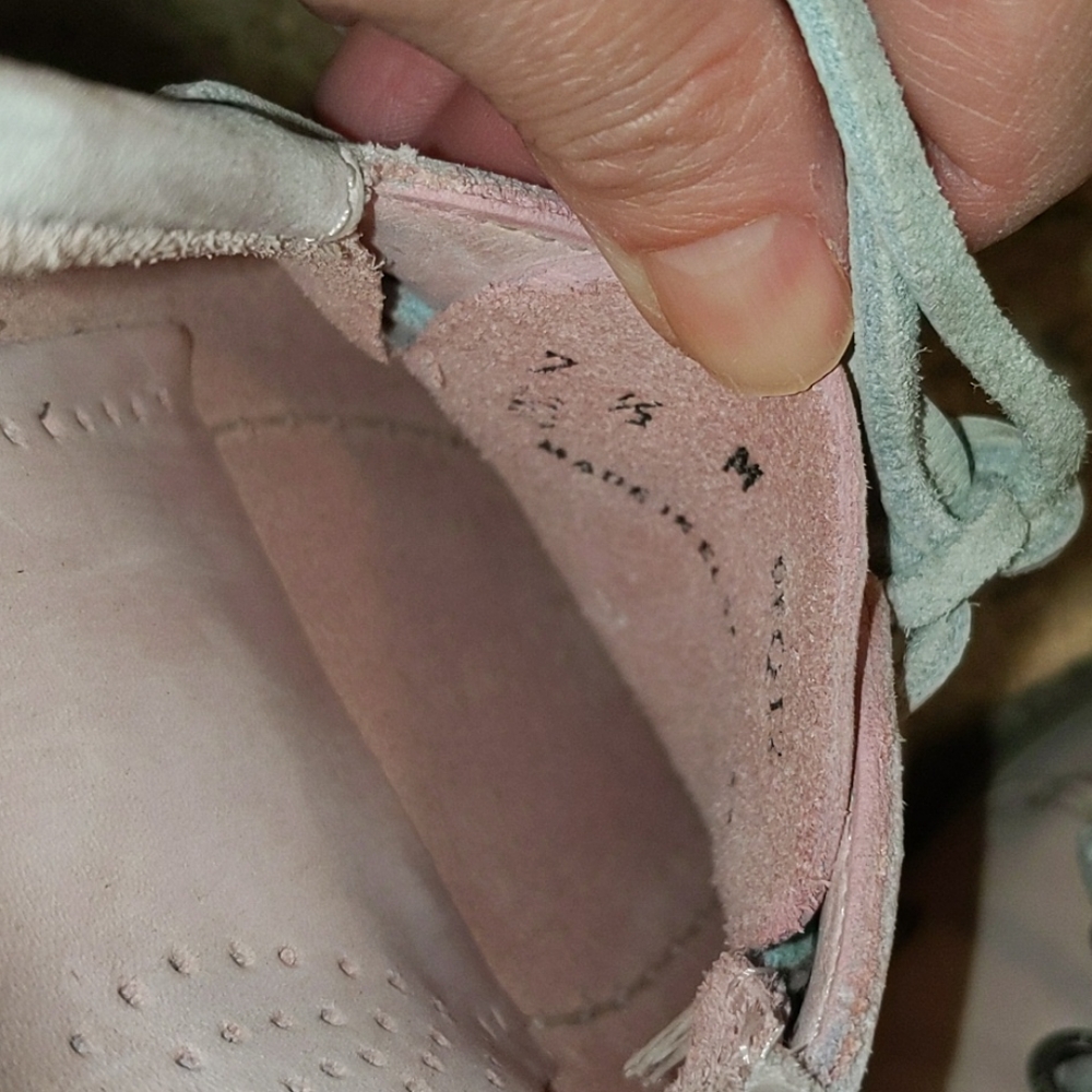 EUC L.L. Bean Pale Pink Leather Boat Shoes 7.5 - Picture 11 of 11